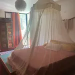 La Maison De Joy Dans Le Parc Des Elfes Проживание в семье *