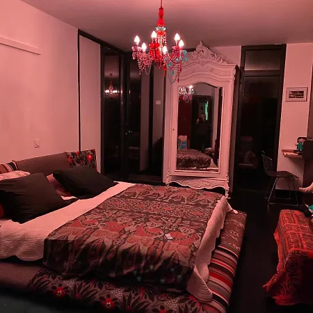 La Maison De Joy Dans Le Parc Des Elfes *