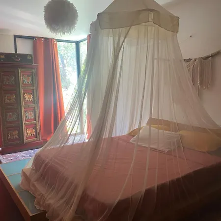 La Maison De Joy Dans Le Parc Des Elfes Pansiyon *