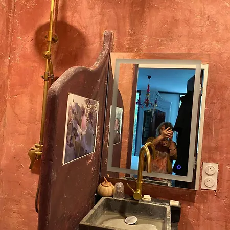 La Maison De Joy Dans Le Parc Des Elfes